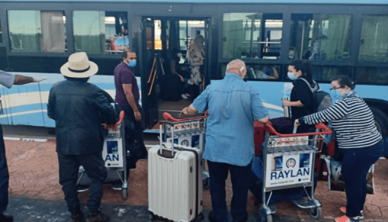 وصول 321 جزائري من مدينة ليل الفرنسية إلى مطار عنابة  