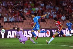 ريال مدريد يتجاوز عقبة غرناطة بهدف بنزيما