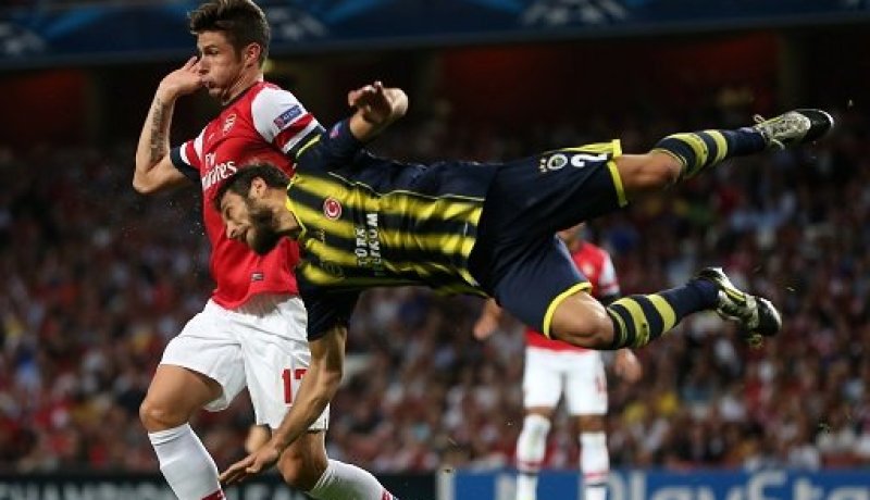 أرسنال يكرر فوزه على فنربختشة ويبلغ دور المجموعات لدوري أبطال أوروبا