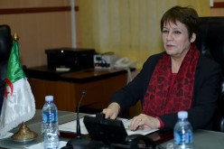 بن غبريت تعوّض الإختبار الشفهي للمتعاقدين بالخبرة المهنية