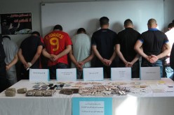 بالصور..أمن العاصمة يوقف شبكة متاجرة بالمخدرات والمؤثرات العقلية