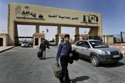 الأمن المصري يضبط سويسريين قادمين من ليبيا بحوزتهما طائرة صغيرة للتجسس
