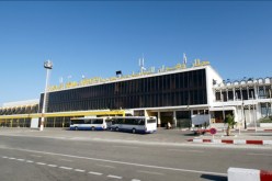 شرطي بمطار وهران يختم جواز سفر مغربي لتمديد إقامته مقابل 4 ملايين