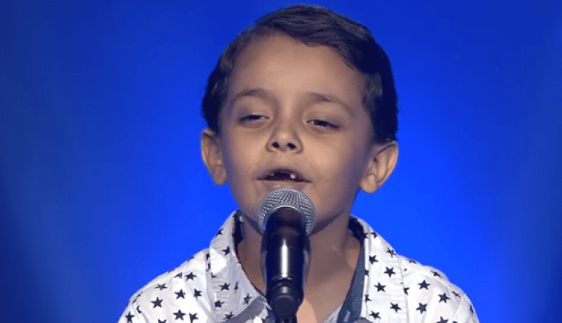 نجم ذا فويس كيدز يطرح أغنية بمناسبة عيد الأم
