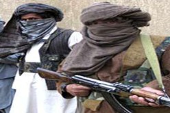 طالبان تدعو قوات الأمن الأفغانية لتصويب البنادق إلى الأجانب