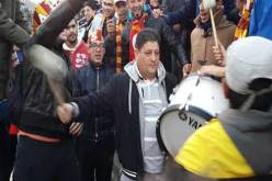 مشجعون يعتدون بالضرب على رئيس نصر حسين داي