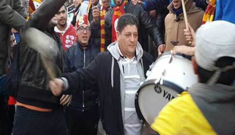 مشجعون يعتدون بالضرب على رئيس نصر حسين داي