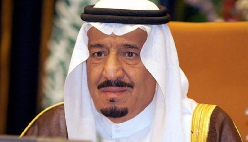 العاهل السعودي يؤكد أنه لن  يسمح بالعبث بأمن المنطقة