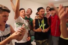 فرحة من داخل مقر إقامة الوفد الرياضي الجزائري بعد فوز مخلوفي بالميدالية الثانية في أولمبياد ريو