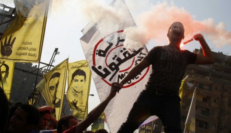 دعوات إلى التظاهر في ميداني رابعة العدوية والتحرير بعد صلاة العيد