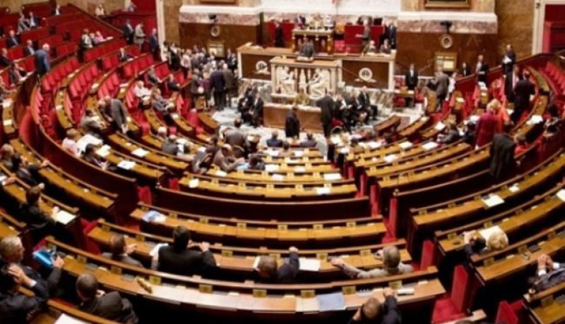 النواب الفرنسيون يصوتون على تمديد التدخل العسكري في سوريا نهاية نوفمبر