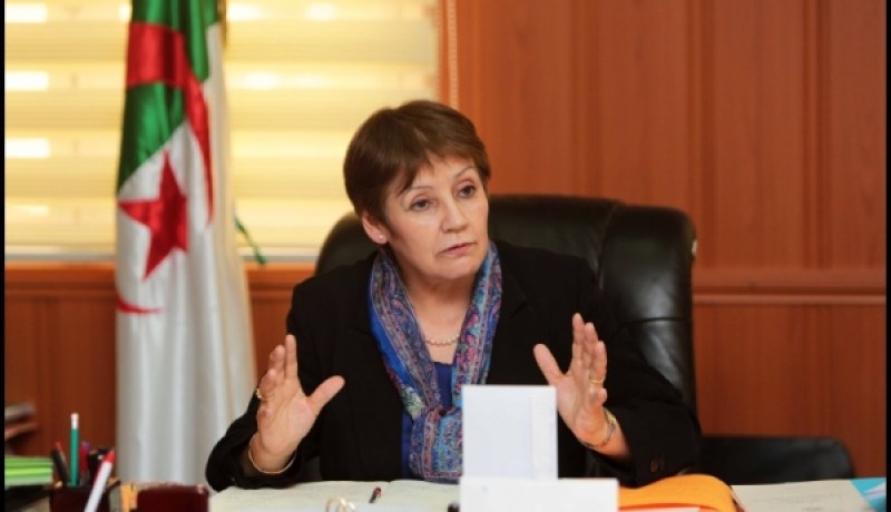 بن غبريط تعلن عن فتح أقسام متنقلة وأخرى تحضيرية للحد من ظاهرة التخلي عن الدراسة