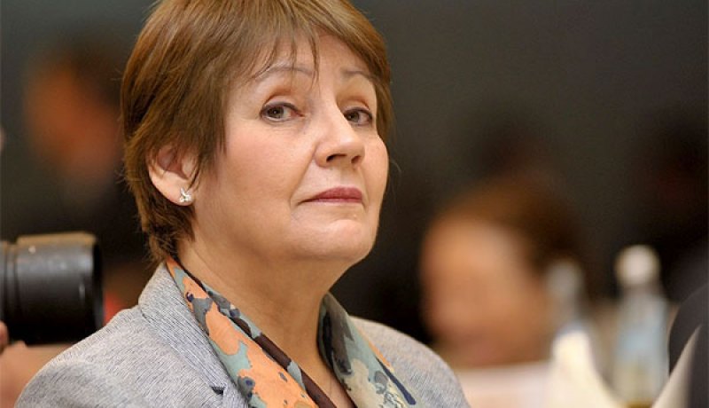 بن غبريت تحارب السمنة في المدارس