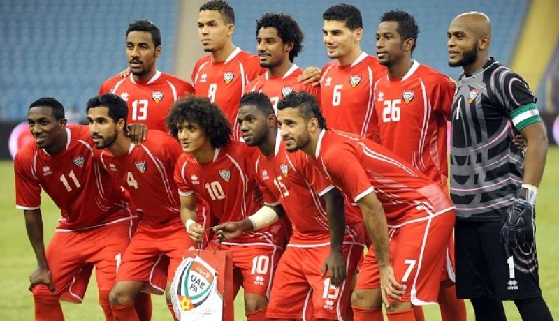 الأبيض الإماراتي والأحمر البحريني يبلغان نهائيات كأس آسيا 2015