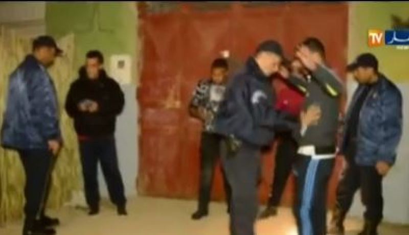 بالفيديو توقيف 41 شخصا في مداهمات أمنية في الحناية بتلمسان