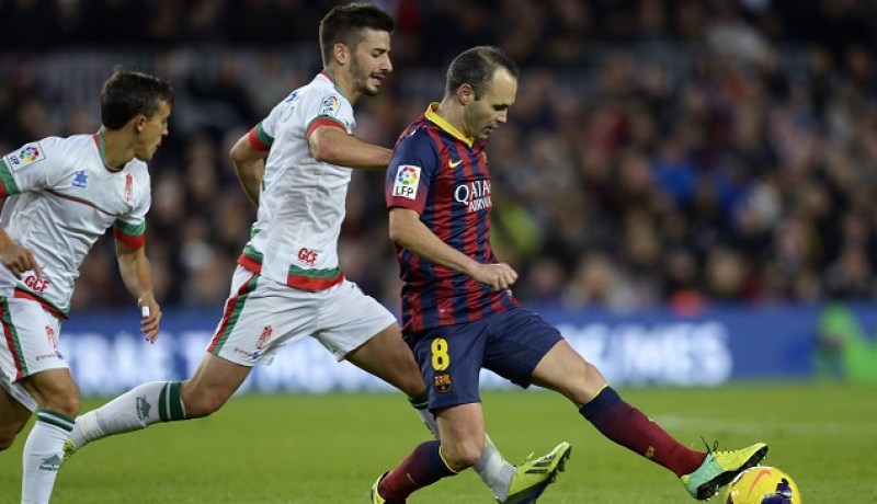 برشلونة يكرم غرناطة برباعية بدون ميسي