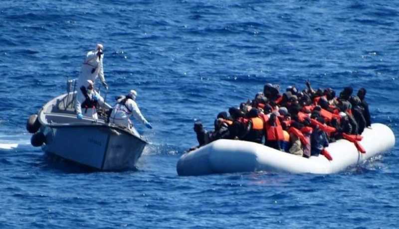 إنقاذ 2300 مهاجرا غير شرعيا في عمليات منفصلة في البحر المتوسط