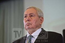 بن صالح يردُّ على مطلب رحيل الحكومة