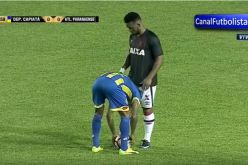 شاهد.. واقعة طريفة في مبارات كرة القدم