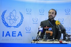 ايران تعلن تجميد بعض أنشطتها النووية في نهاية العام