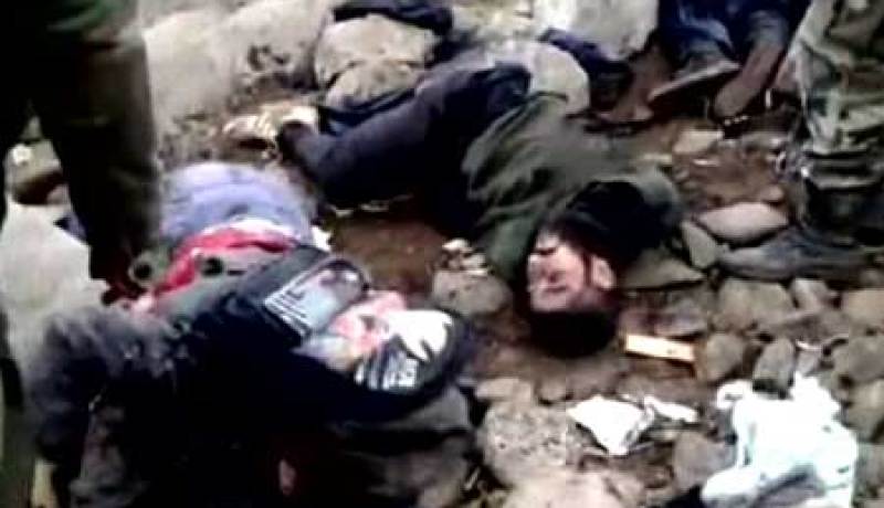 15 قتيلا بينهم 5 أطفال في غارة جوية على حلب في شمال سوريا