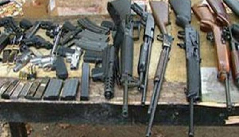 قبائل مرسى مطروح تسلم الجيش المصري 1500 قطعة سلاح
