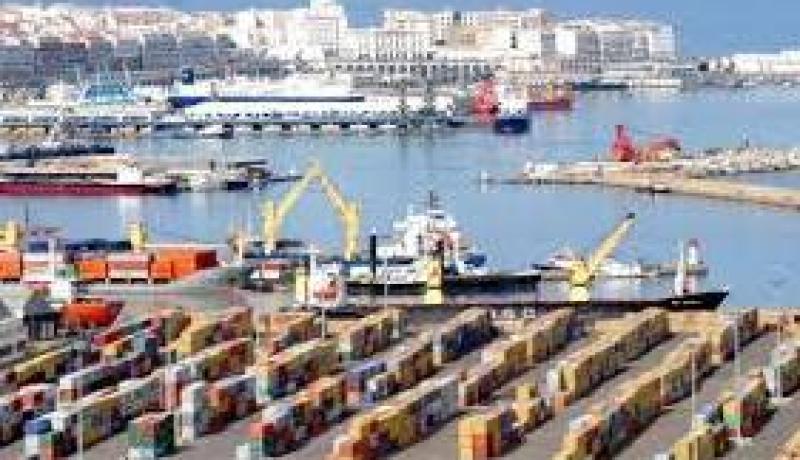 تعطل النشاطات بميناء الجزائر بسبب اضراب قباطنة السفن الساحبة