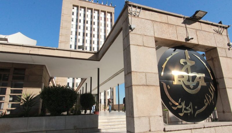 موقع إذاعة الجزائر الدولية يتدعم بقسمين بالانجليزية والاسبانية