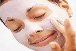 أقنعة طبيعية لبشرتك