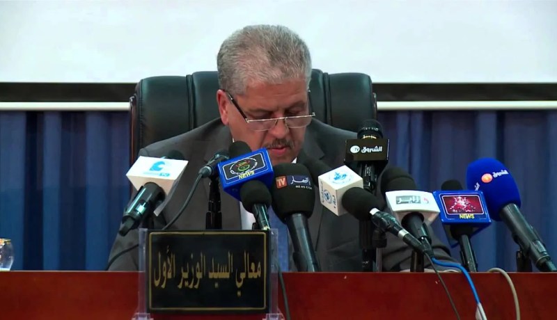 سلال يؤكد على ضرورة إيجاد الحلول واتخاذ القرارات الضرورية لتحسين تسيير مدينة الجزائر