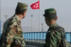 الشرطة التركية تحتجز حافلتين محملتين بالأسلحة قرب الحدود مع سوريا