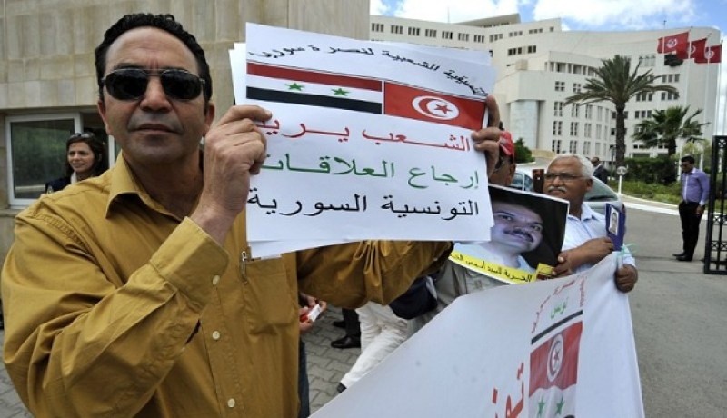 نشطاء من تونس وسورية يطالبون بإعادة العلاقات الدبلوماسية بين البلدين