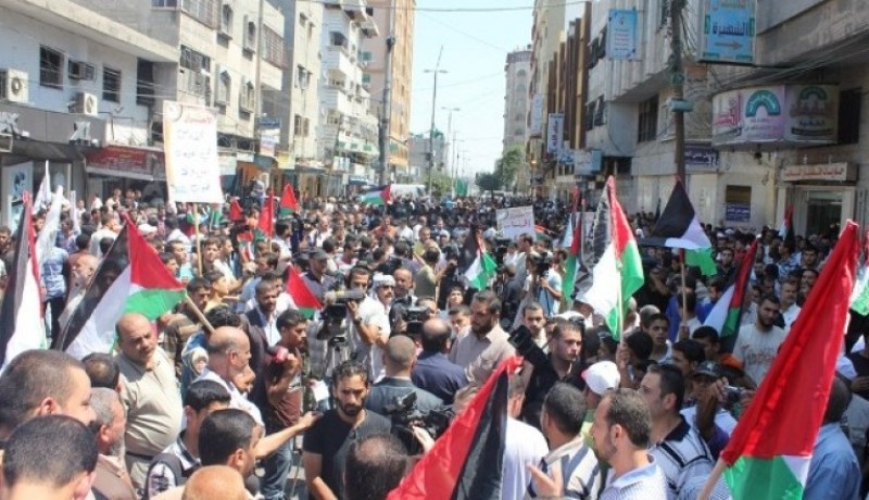 مسيرة حاشدة بغزة استنكارا لجريمة حرق الرضيع الفلسطيني ونصرة للأقصى