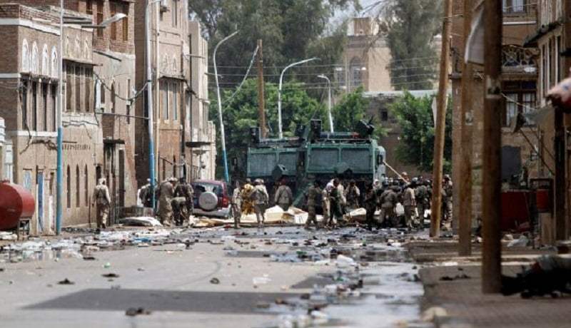 عشرات القتلى بمعارك متفرقة في اليمن