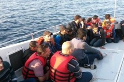 تركيا توقف 51 مهاجرا أجنبيا حاولوا التسلل إلى اليونان