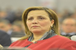 مسلم لا تثق في نفسهـا