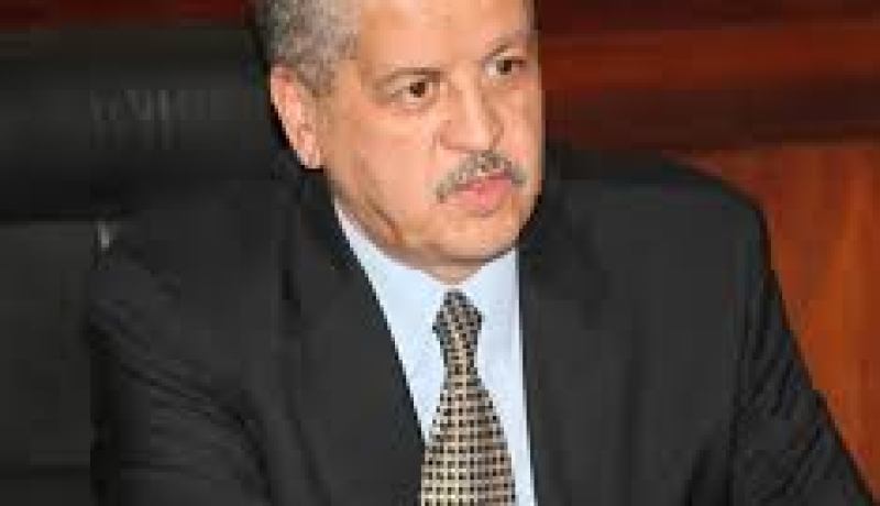 سلال يوقع على سجل تعازي اثر وفاة العاهل السعودي