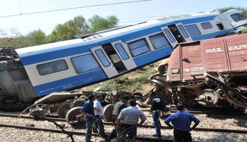 5 جرحى في اصطدام بين قطارين  في  بومرداس