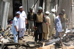 مقتل 5 أشخاص وإصابة 70 آخرين في انفجار شمال غرب باكستان