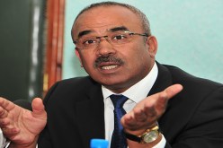 بدوي يفريها مع البيومتري في البلديات