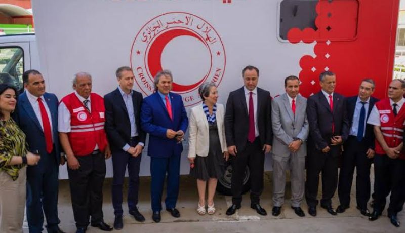 أوريدو والهلال الأحمر يتسلّمان 3 عيادات متنقلة