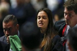 بالفيديو  فتاتان تقتحمان مقر انتخابات الفيفا وتهتفان ضد إسرائيل