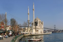 تونس واسطنبول والصحراء لقضاء الريفيون هذا العام