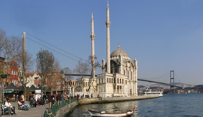 تونس واسطنبول والصحراء لقضاء الريفيون هذا العام