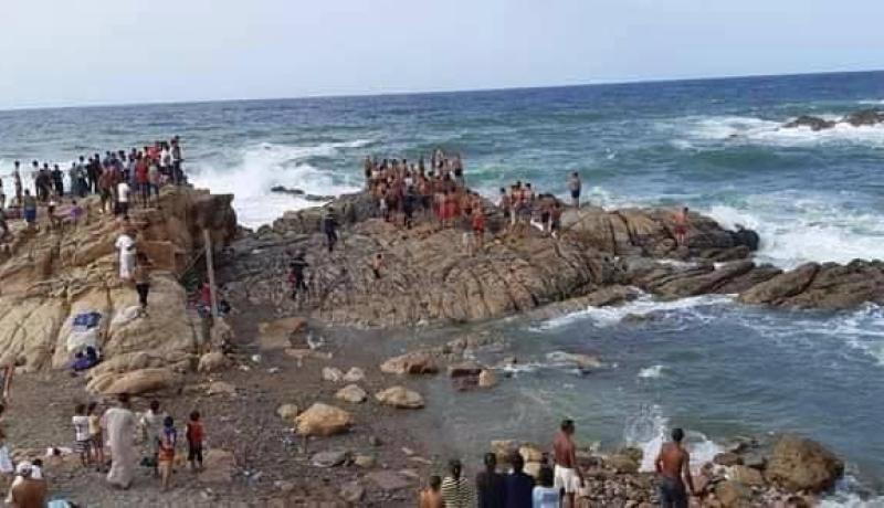 جيجل : إنقاذ 5 أشخاص حاصرتهم الأمواج بشاطئ بومارشي