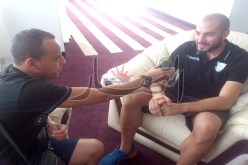 معاناتي نفسيا سبب اعتزالي سابقا وطموحي العودة للخضر كمدرب وليس لاعبا