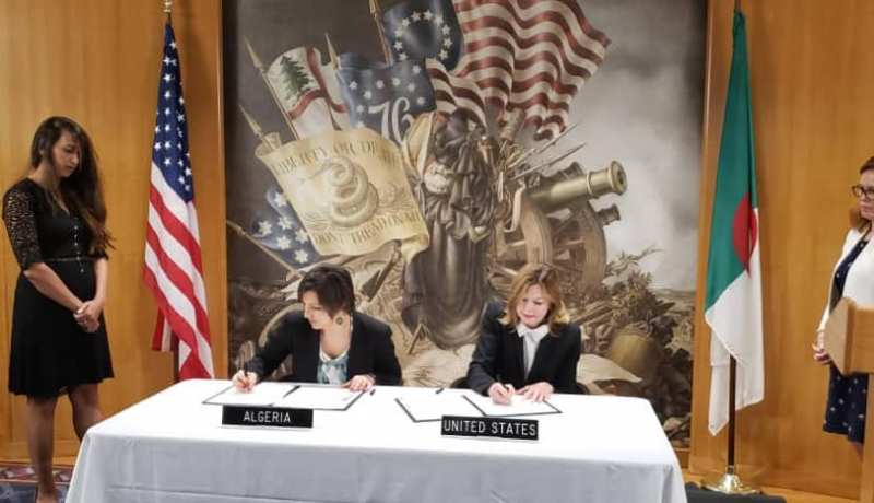 مرداسي توقع مذكرة تفاهم مع الولايات المتحدة الامريكية