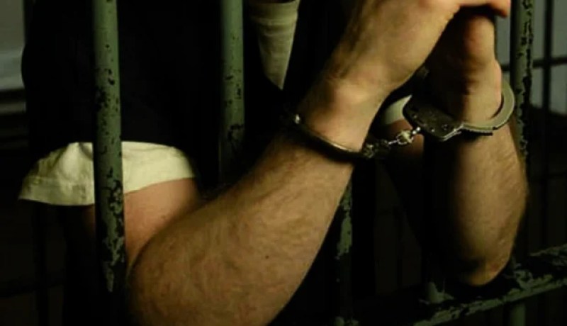 ايداع حارسي ثانوية السجن بتهمة السرقة في معسكر