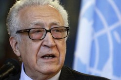 الأخضر الابراهيمي: لا أحد يرسل لي طائرة للظهور مع الرئيس