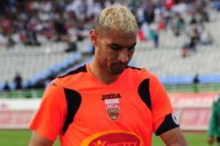 هل سيلعب فوزي شاوشي أمام سريع غليزان بعد تعرضه للرشق بالحجارة